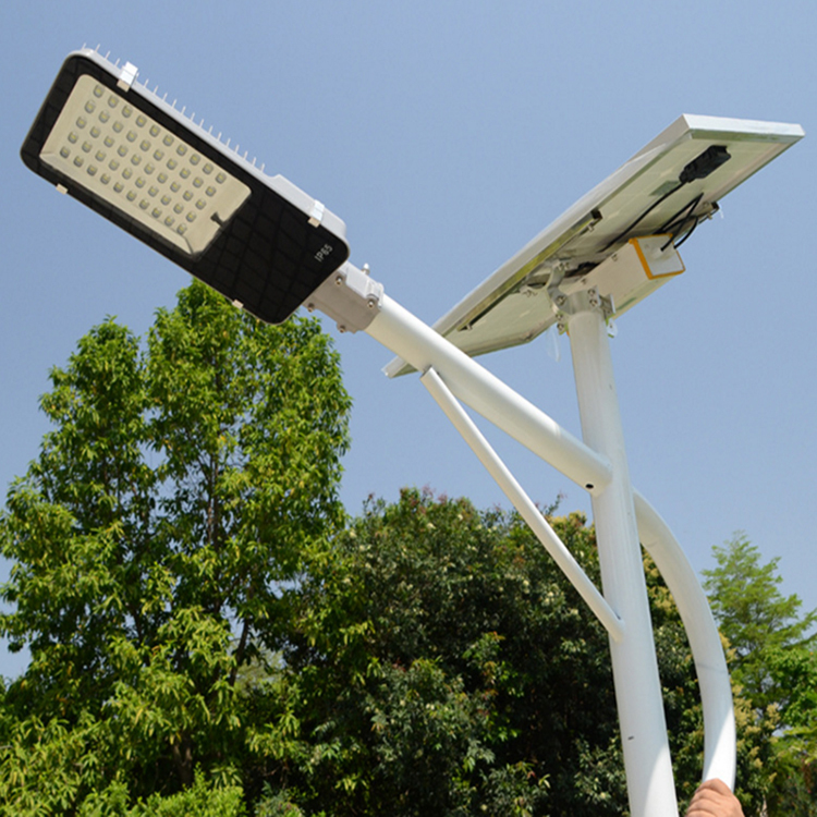 Solar Energy Aluminum Alloy Powered Street Light 150lm/W