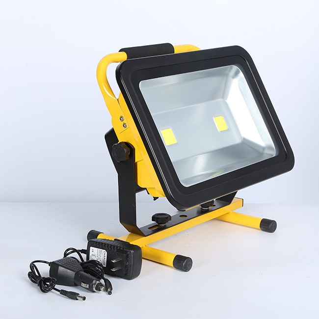 Waterproof Outdoor Rechargeable 2000lm LED Work Soccer Field Flood Light
