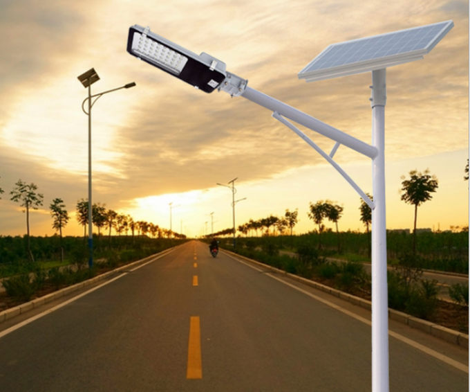 Mono Solar Panel Commercial Solar Powered Street Light For Outdoor Lighting